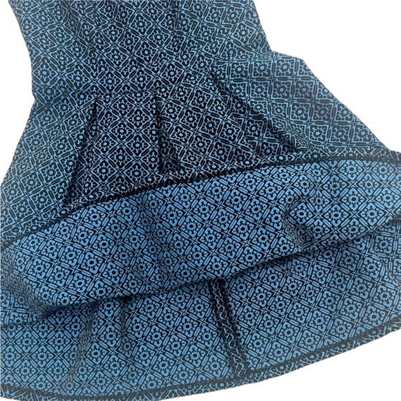 Forever 21 Classic Dress - Picture 3 of 5